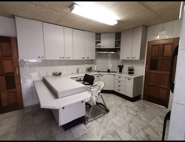 4 BEDROOM HOUSE FOR SALE IN ZINNIAVILLE